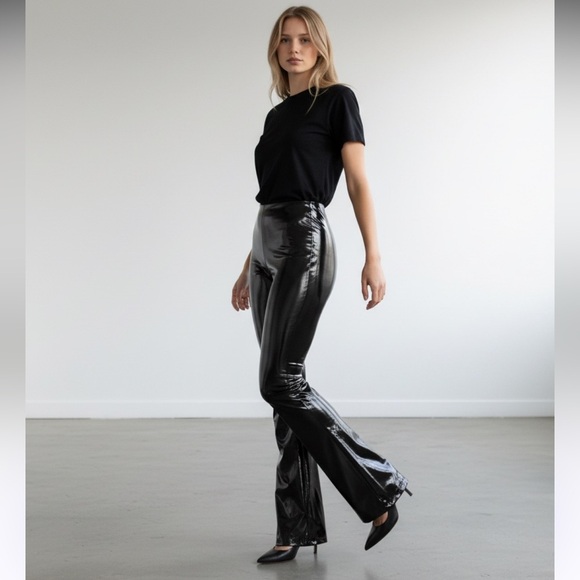 NEW! Good American pull on Glossy Black liquid vinyl Flare Pants - Picture 7 of 14